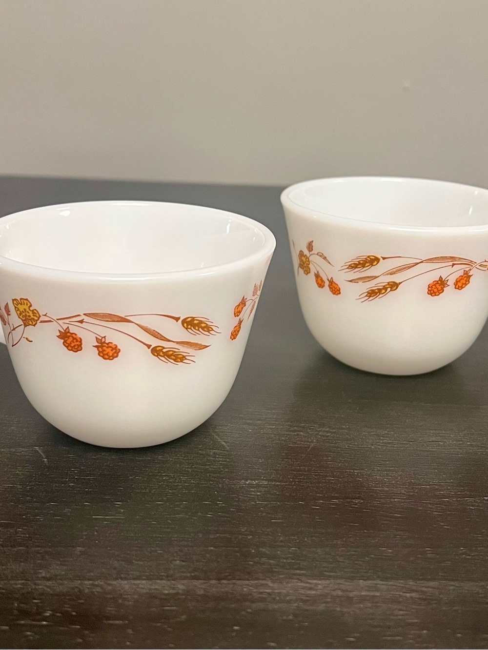 VTG Pyrex Harvest Home Milk Glass Coffee/Tea Cups Set Of 2 Autumn Wheat Berries